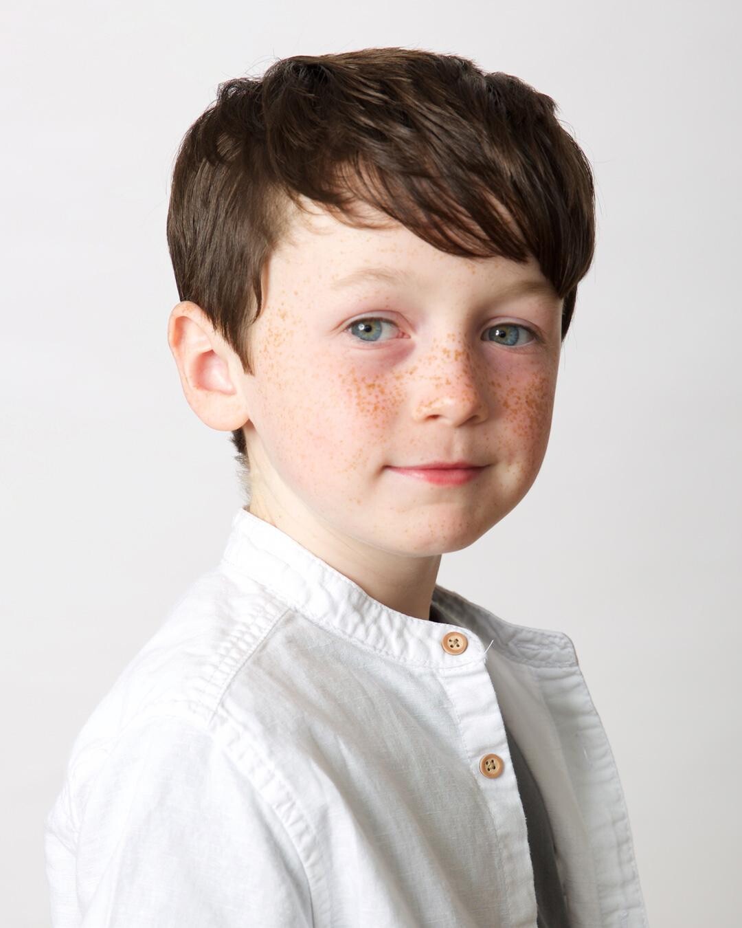 Leo Earley飾演Seamus Finnigan。